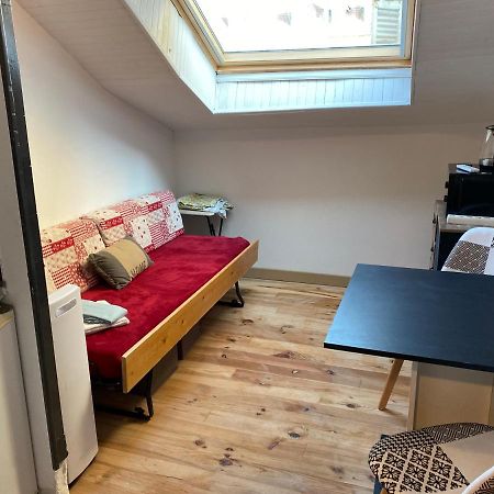 Les Studios Meubles De L'Avenue Bouloumie 维泰勒 外观 照片