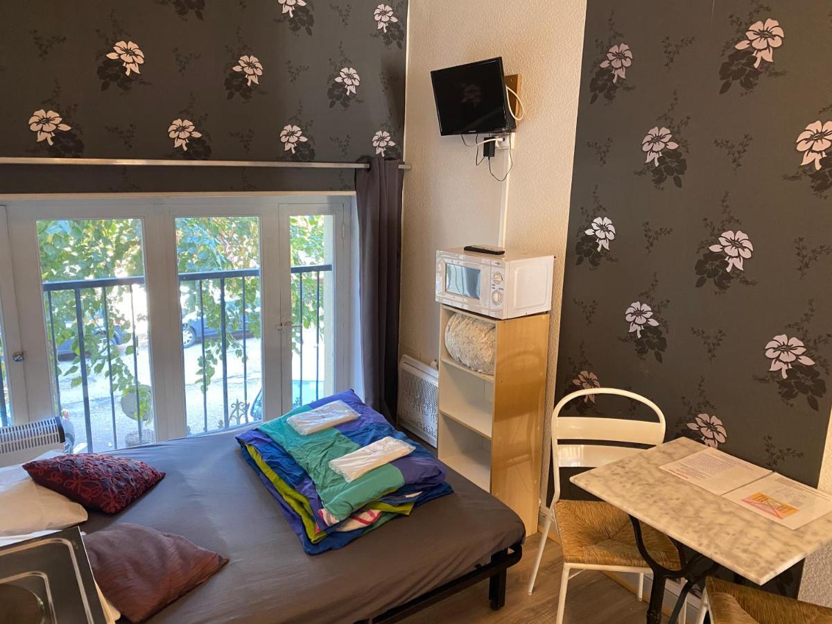 Les Studios Meubles De L'Avenue Bouloumie 维泰勒 外观 照片