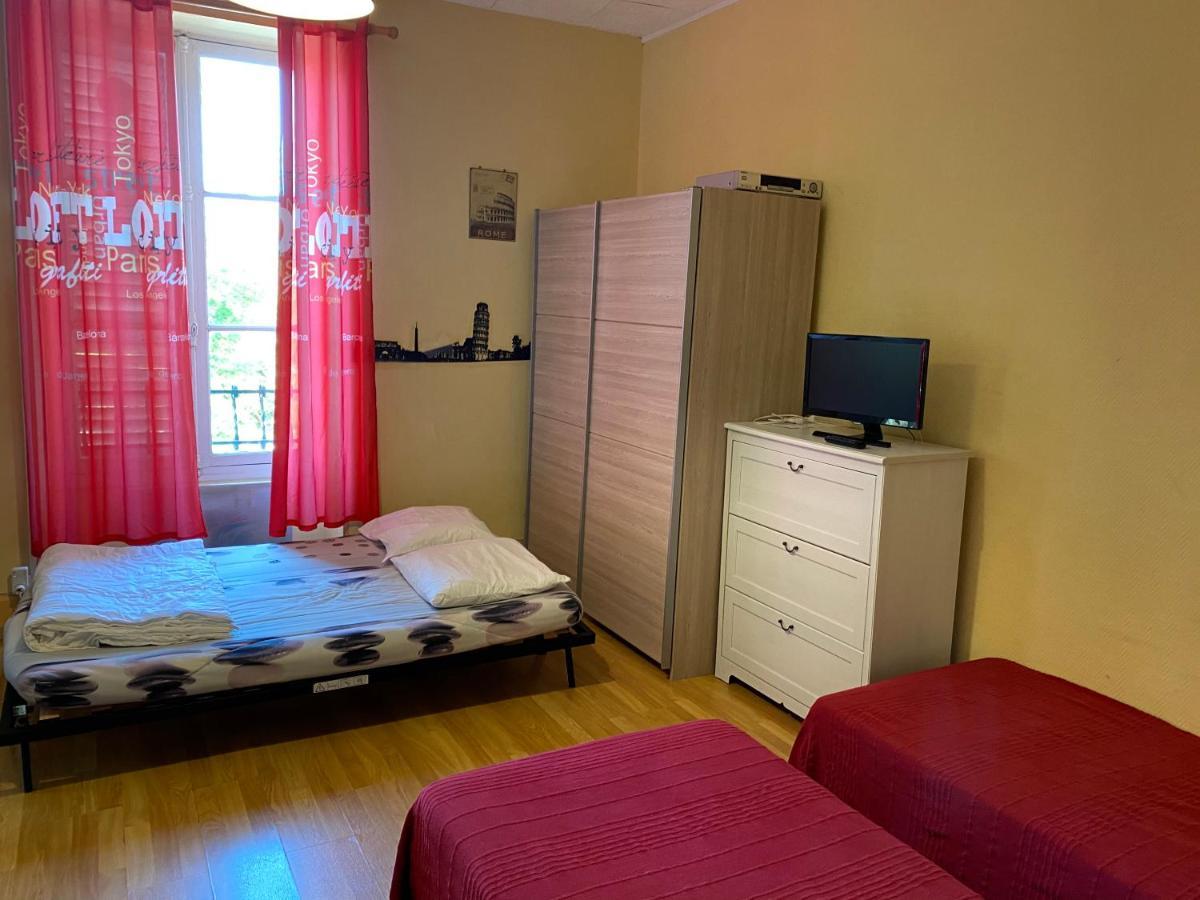 Les Studios Meubles De L'Avenue Bouloumie 维泰勒 外观 照片