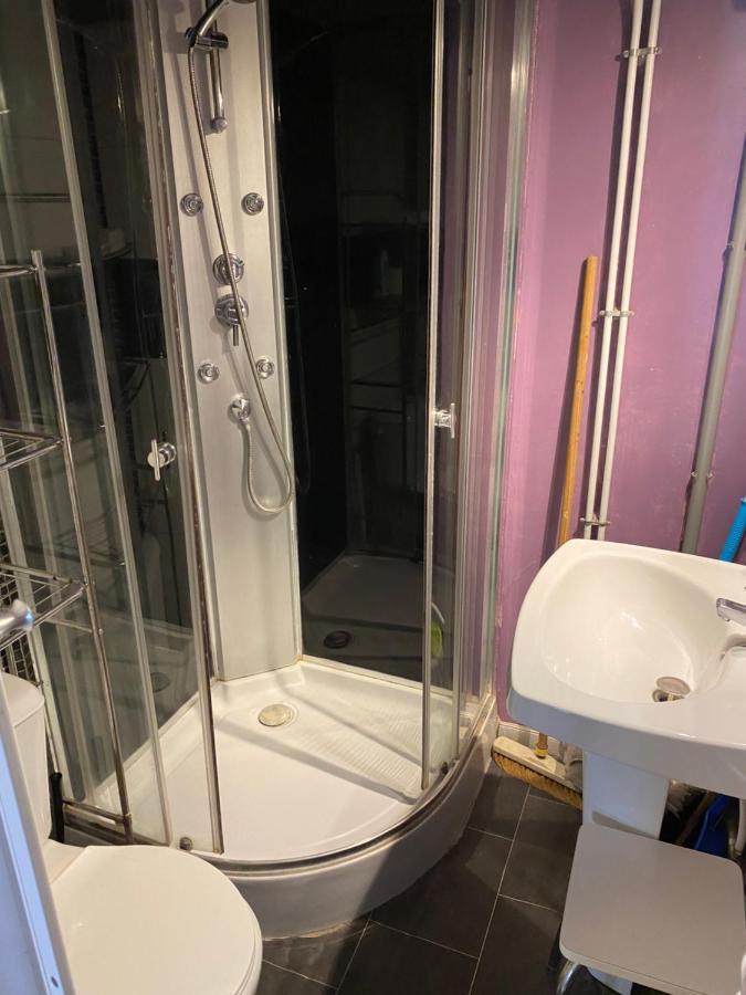 Les Studios Meubles De L'Avenue Bouloumie 维泰勒 外观 照片