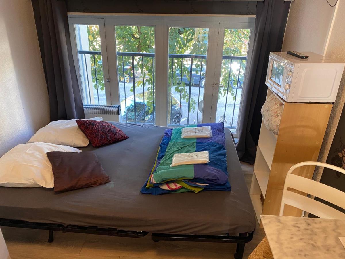 Les Studios Meubles De L'Avenue Bouloumie 维泰勒 外观 照片