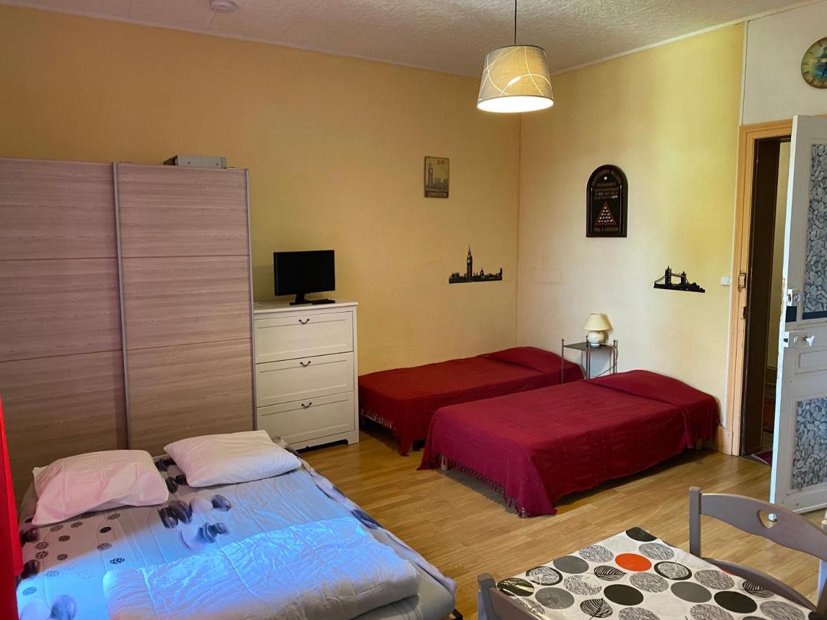 Les Studios Meubles De L'Avenue Bouloumie 维泰勒 外观 照片