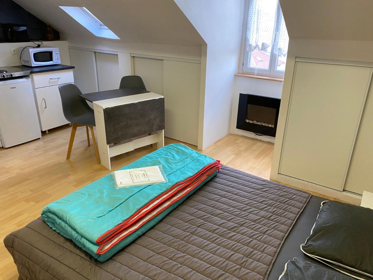Les Studios Meubles De L'Avenue Bouloumie 维泰勒 外观 照片