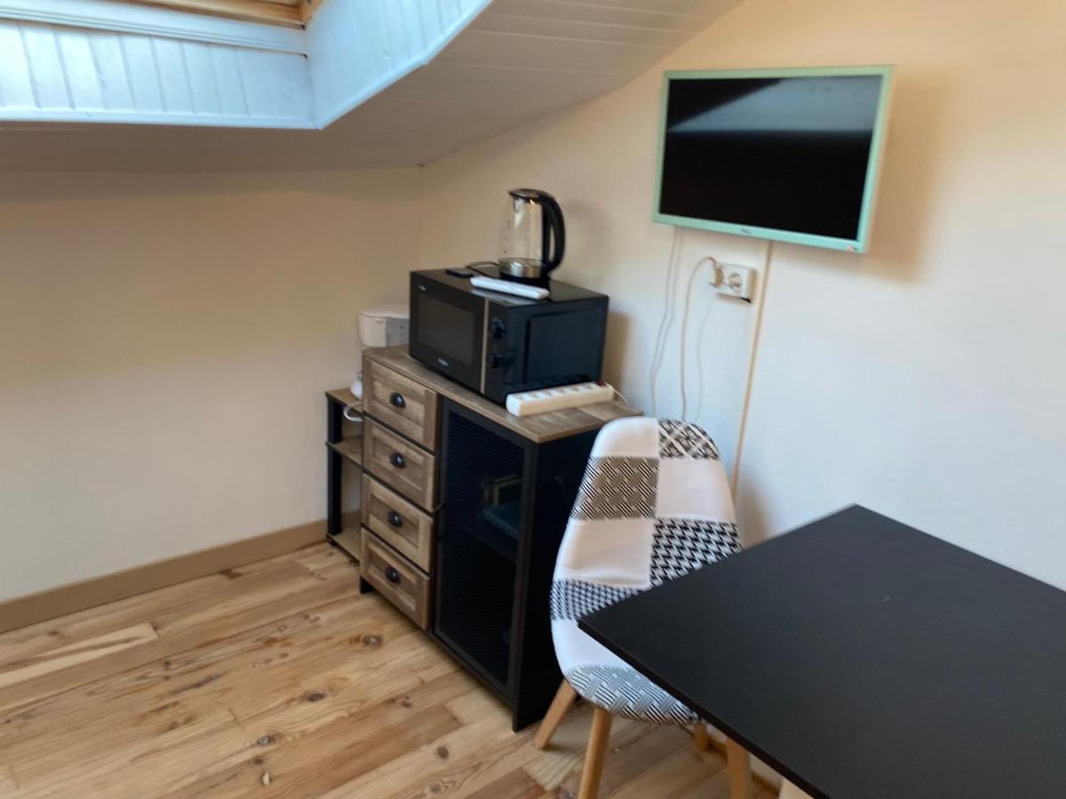 Les Studios Meubles De L'Avenue Bouloumie 维泰勒 外观 照片