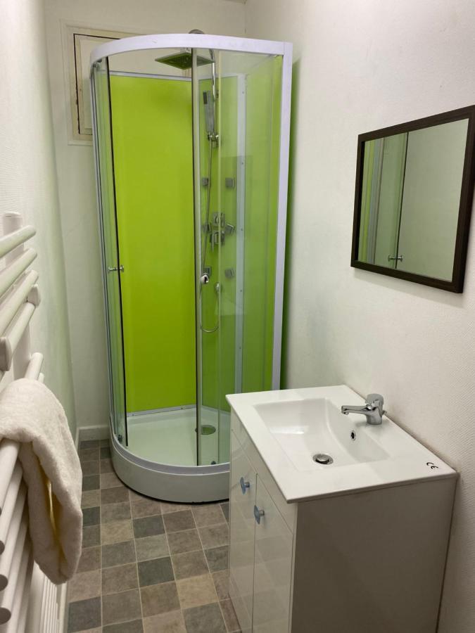 Les Studios Meubles De L'Avenue Bouloumie 维泰勒 外观 照片