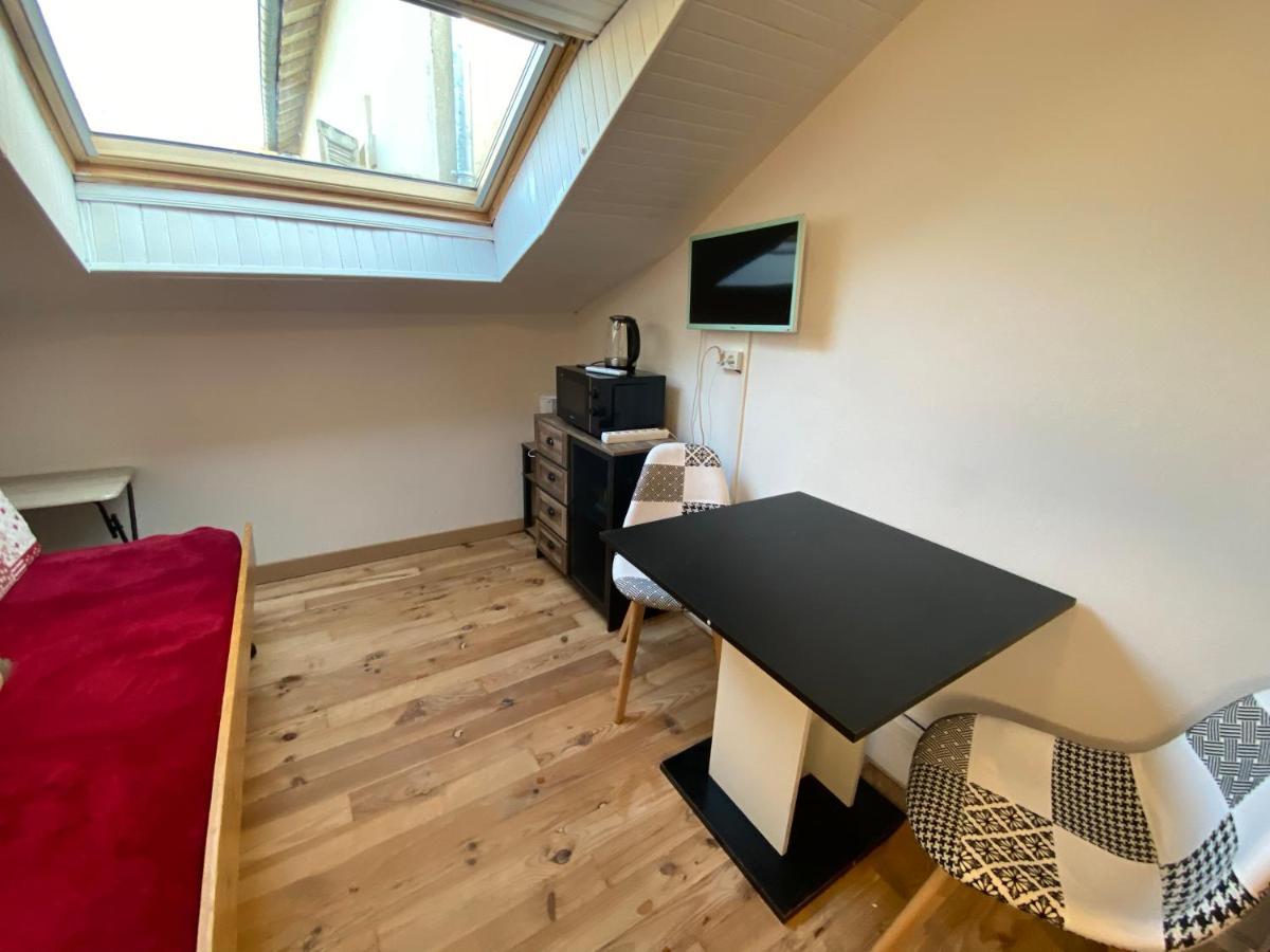 Les Studios Meubles De L'Avenue Bouloumie 维泰勒 外观 照片