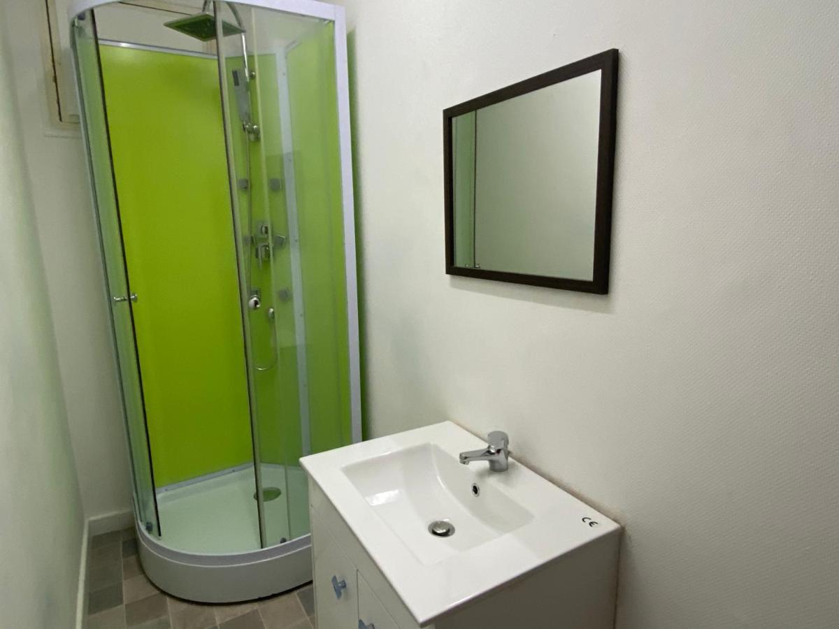 Les Studios Meubles De L'Avenue Bouloumie 维泰勒 外观 照片