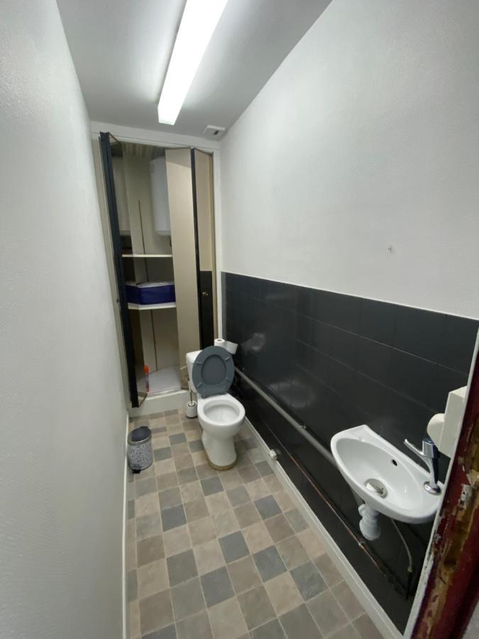 Les Studios Meubles De L'Avenue Bouloumie 维泰勒 外观 照片