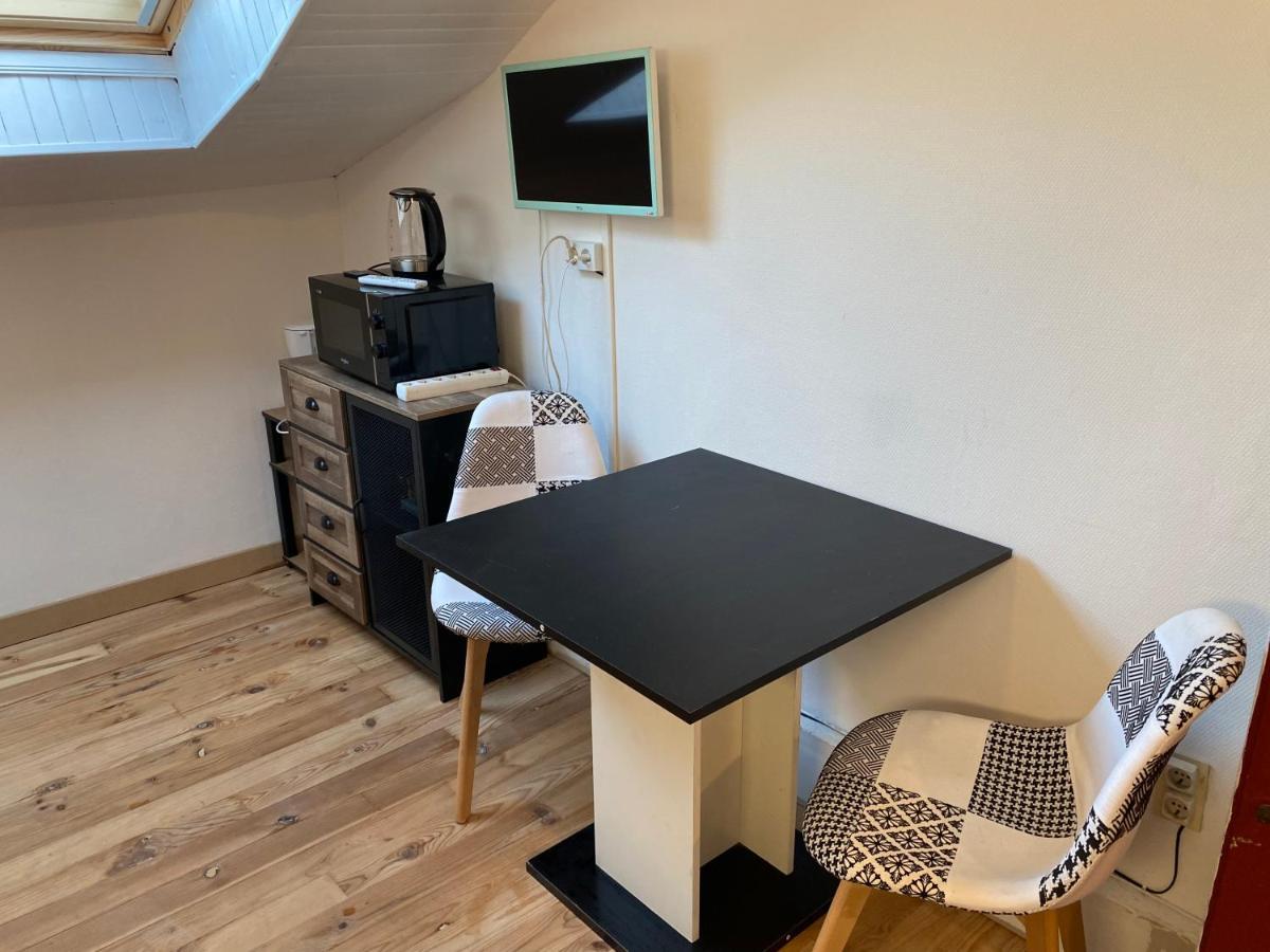 Les Studios Meubles De L'Avenue Bouloumie 维泰勒 外观 照片