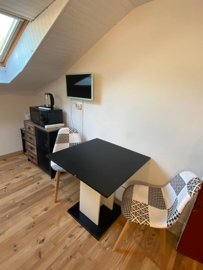 Les Studios Meubles De L'Avenue Bouloumie 维泰勒 外观 照片